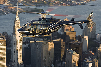 Városnéző helikopter New York fölött